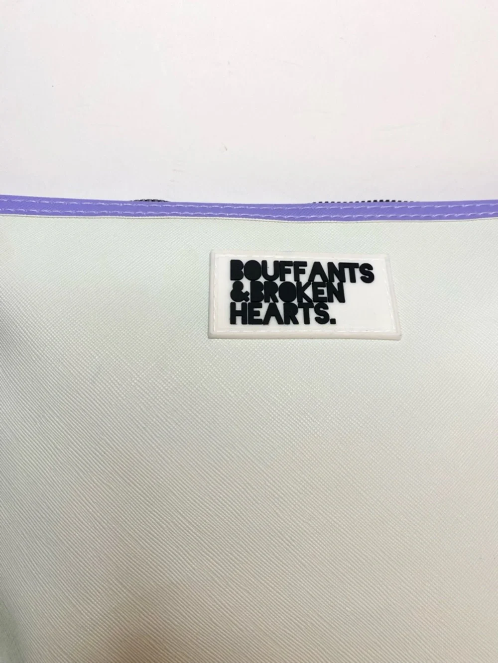 Bouffants & Broken Hearts Feeling Good Leopard Sunglasses Cosmetic Bag. NWOT